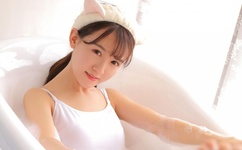 男生把QQ放进女生的QQ里游戏